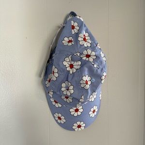 Baggu blue daisy baseball cap. Brand new with tags!